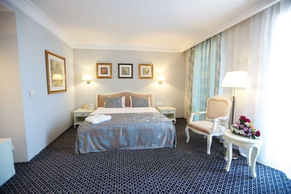 Kazzhol Hotel Astana Eksteriør bilde